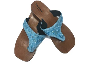 Women’s Size 6 Slide Sandals Leather Sole Beaded Blue Canvas Upper Block Heel  - Picture 1 of 4