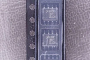 Lot of 5 LM79L05ACMX/NOPB TI Linear Voltage Regulator Neg Fixed -5V SMT 8-SOIC - Picture 1 of 2