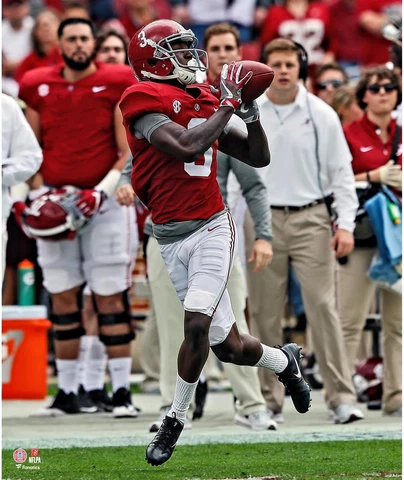 Calvin Ridley Alabama Crimson Tide Unsigned Catching on the Run Photograph Cover