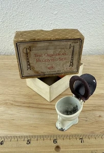 Original Empfangsset Metall Tootsie Spielzeug Gusseisen Toilette Puppenstube von 1924 - Bild 1 von 7