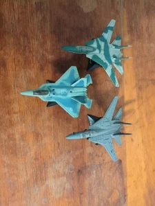Maisto Die Cast Tailwinds Lot F-14 Tomcat (2) and F-22 Raptor with stand - Picture 1 of 11