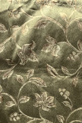 Remanente de tela de tomillo Silk Vine 24"x24" Foto 1 de 2