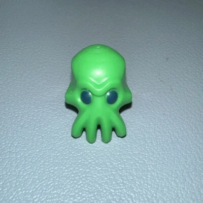 LEGO - Minifig, Head Modified Alien w/ 4 Mouth Tentacles & Blue Eyes - Green - Image 1 of 2