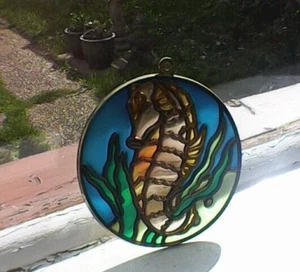 VINTAGE SEAHORSE STAINED GLASS SUN CATCHER - Picture 1 of 3