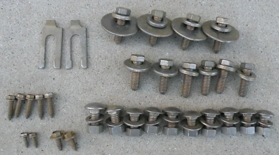 X PONTIAC GRAND PRIX PARACHOQUES TRASERO SOPORTE TUERCAS PERNOS ARANDELAS DE BLOQUEO 1971-1972 OEM Foto 1 de 4