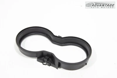 Dodge Challenger 2015-2023 consola central portavasos bisel cubierta moldeada OEM Foto 1 de 4