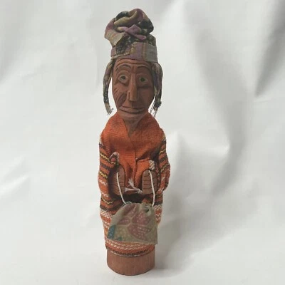 Escultura de madera indonesia de mediados del siglo XX de la tribu Tau Tau Toraja South Sulawesi 7 Foto 1 de 4