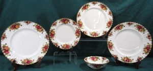 5 STÜCK ROYAL ALBERT BONE CHINA OLD COUNTRY ROSEN KONVOLUT ABENDESSEN*DESSERTTELLER SCHALE - Bild 1 von 5