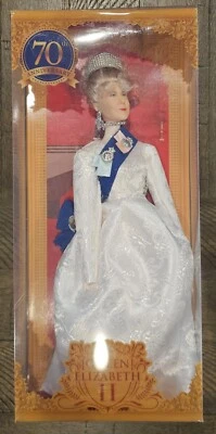 Barbie - Reina Isabel II Firma Platino Jubileo Caja Dañada (CAJA ABIERTA) Foto 1 de 4