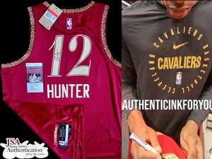 DE'ANDRE HUNTER SIGNIERTES TRIKOT MIT GENAUEM VIDEOBEWEIS + JSA COA CLEVELAND CAVALIERS - Bild 1 von 4