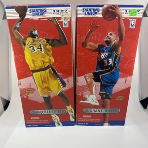 Figurine vintage 1997 NBA Shaquille O'Neal 12" & Grant Hill #33 Starting Lineup nuove con scatola - Foto 1 di 17