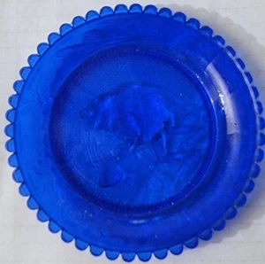 Plato de taza conmemorativo Grandfather Frog azul cobalto Thornton Burgess Pairpoint - Imagen 1 de 3