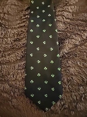 BRAND NEW MADE IN IRELAND HORTEX QUALITY SHAMROCK TIE IN BLUE FIELD - Imagem 1 de 4
