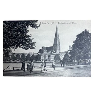 Postkarte AK Schwerin Mecklenburg Pfaffenteich mit Dom Ungelaufen - Bild 1 von 3