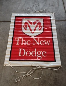 Dodge Ram "The New Dodge" pancarta colgante 4 x 5 ft solo concesionario - Imagen 1 de 2