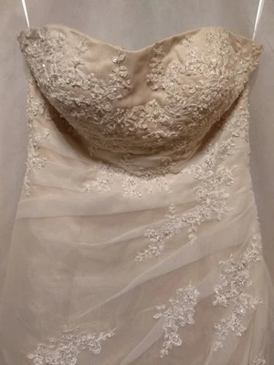 Hochzeitskleid - Brautkleid - A-Linie - Gr. 40/42 - ivory bzw. elfenbeinfarben - Bild 1 von 4
