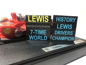 X2 Pitboard 1:18 & 1:43 (Pizarra F1) / Lewis Hamilton (Mercedes) 2020 - Imagen 1 de 10