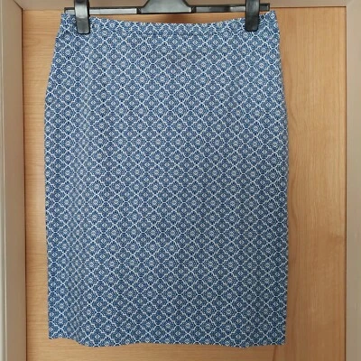 BNWT LINED SUMMER PENCIL SKIRT WITH KICK PLEAT, KNEE LENGTH, BLUE/WHITE, SIZE 16 - Image 1 of 4