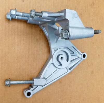 Soporte alternador Cadillac CTS STS 3.6 2005 2006 2007 12577183 Foto 1 de 4