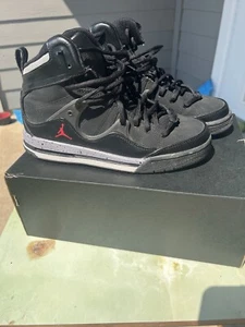 Jordan Flight TR ’97 Black/Varsity Red-Cement Grey-White - Picture 1 of 5