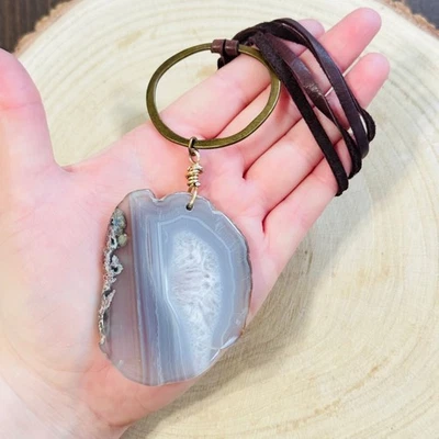 Crunchy Diva Designs Botsuana Ágata Piedra Collar Cuero Natural Latón 41"L Foto 1 de 4