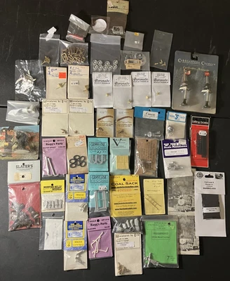 Gran Lote de Piezas y Piezas de Maqueta Ferroviaria Calibre O Detalle y Diseño Escala O Foto 1 de 4