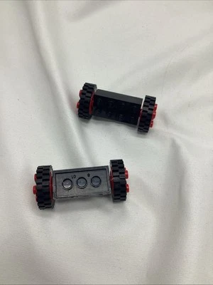 Vintage Lego 4180 2x4 Tijolo Vermelho Rodas/Eixo (4180c02/3483) Conjunto 2 - Imagem 1 de 3