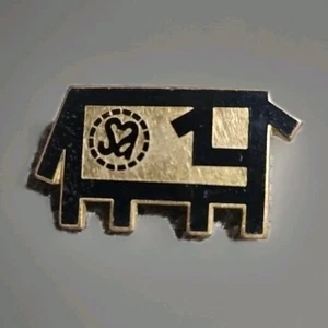 OF VINTAGE STUART ANDERSON'S CATTLE COUNTRY PIN  #414 (MINT CONDITION!!! - Picture 1 of 2