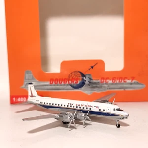 Aeroclassics 1:400 Fly Eastern Airlines Golden Falcon Douglas DC-7B AC150315 - Foto 1 di 11