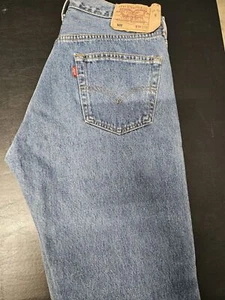 Herren 501 Buttonfly Red Tag Jeans Größe 34/32 mit Defekt - Bild 1 von 14
