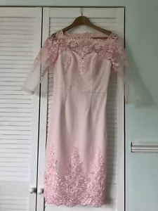 Chi Chi Pink ‘Ziah’ Lace Pencil Dress With 3/4 Length Sleeves - Size 8 - Picture 1 of 5