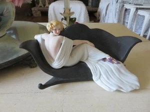 Impresionante estatuilla de porcelana vintage 1984 Louis Icart #963 Le Sofa So Art Deco - Imagen 1 de 16
