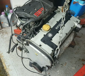 Genuine low mileage c20xe redtop vauxhall engine. Perfect! - Picture 1 of 5