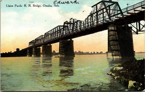Tren~Union Pacific Railroad Bridge~Omaha Nebraska~Postal de colección - Imagen 1 de 2