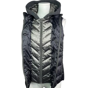 Bernardo Packable hooded puffer vest, silver gray, Small, poly blend, gorpcore - Picture 1 of 17