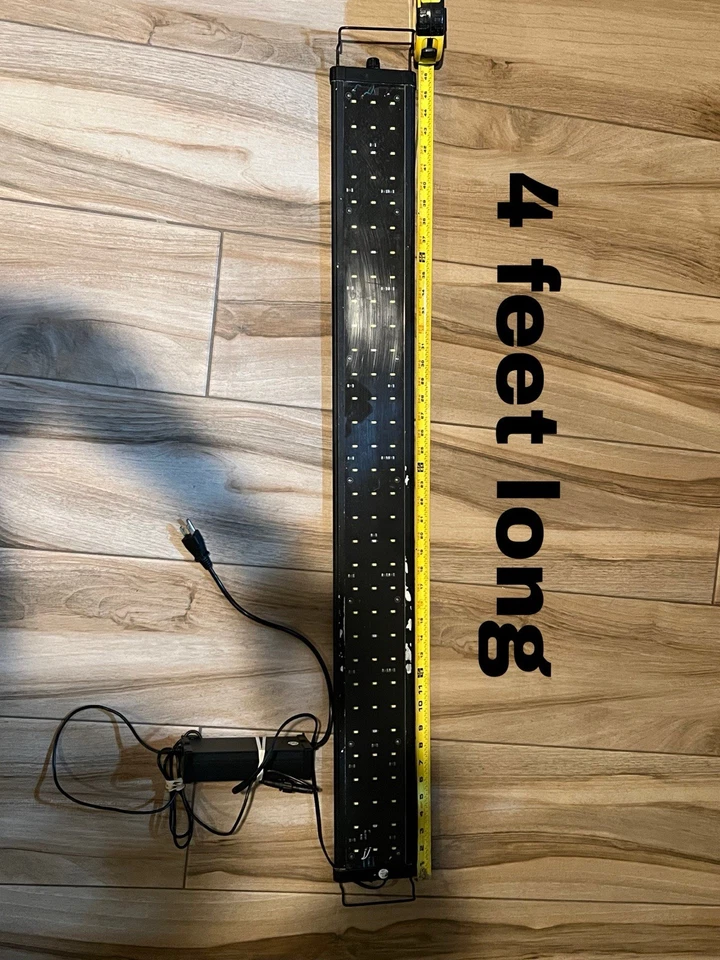 Luz LED de trabajo para acuario de 4 pies de largo Foto 1 de 4