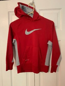Youth M Nike Red Gray Hoodie Sweatshirt Therma-Fit Pullover - Picture 1 of 3