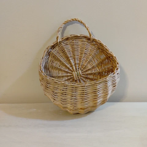 Vintage Woven Boho Hanging Basket 9" Diameter Natural Pocket Basket pre owned Cover