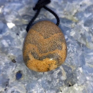 Landschaftsjaspis Anhänger gebohrt Zen Garten Nr 2 Edelsteine Pikturestone - Bild 1 von 2