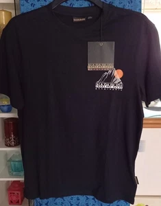 Camiseta Napapijri Sunsy Manga Corta Gráfico Simple en Negro, Para Hombre Pequeña - Imagen 1 de 5