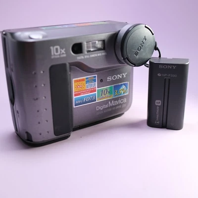 Sony Digital Camera Mavica MVC-FD73 0.4MP Silver Tested - Image 1 of 4