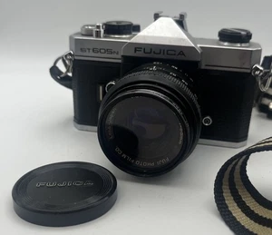 Fujifilm Fujica ST605N fotocamera reflex pellicola 35 mm con obiettivo 50 mm F/2.2 - testata - Foto 1 di 7