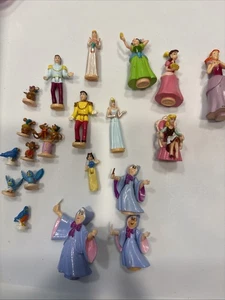 Lotto Figurine Vintage 1995 Bluebird Polly Pocket Disney Cenerentola Bambola Principe Topi - Foto 1 di 8