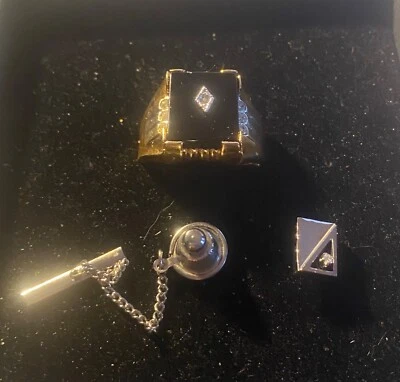 Anillo de ónix negro sintético tono dorado para hombre talla 12,5, 18 quilates & Tack Día del Padre Foto 1 de 4