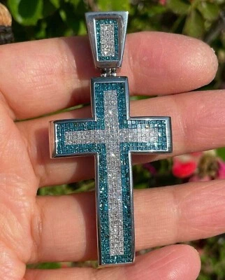 Colgante Cruz Racimo Topacio Azul Londres Corte Redondo 3Ct Acabado Oro Blanco 14K Foto 1 de 4