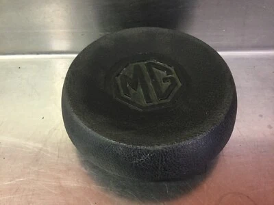 MG MGB 1972-76 Midget 70-80 • Original Center Horn Push #33693A. Used.    MG4652 - Image 1 of 4