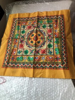 1 pieza Jim Thompson 100 % seda pañuelo bufanda patrón elefante amarillo 101 Foto 1 de 4