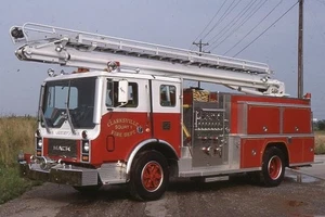 Clarksville TN Squrt 1 1986 Mack MC Collins American TSQ - Diapositive pour appareil d'incendie - Photo 1/1