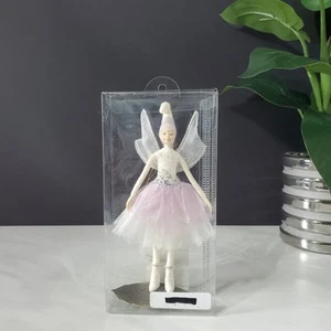 Estatuilla Tassie Design Pixie Fairy CS1405 hecha a mano blanca con lavanda - Imagen 1 de 14