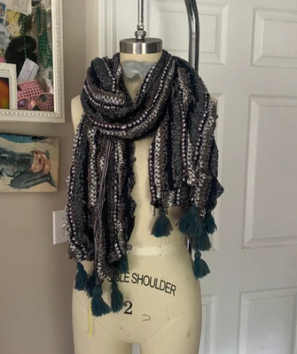 BCBG Generation Tejido Suave Borla Borla Borla Bohemio Bufanda Chal Cuello Envoltura B132 Foto 1 de 4